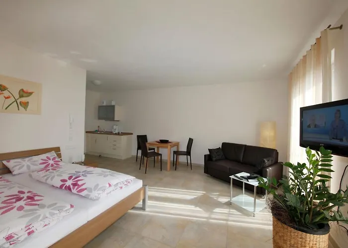 Gaestehaus Vogler Apartamento Heuchelheim-Klingen